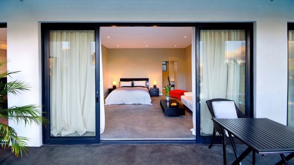 The Platinum Boutique Hotel Хаут-Бей Экстерьер фото